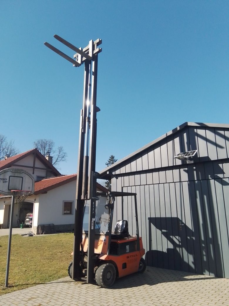 Wózek widłowy elektryczny Still