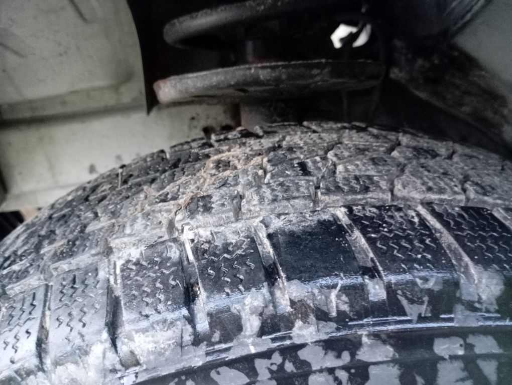 Opony Firestone VANHAWK2 2015/65/R16 C z felgami Jumpy lll