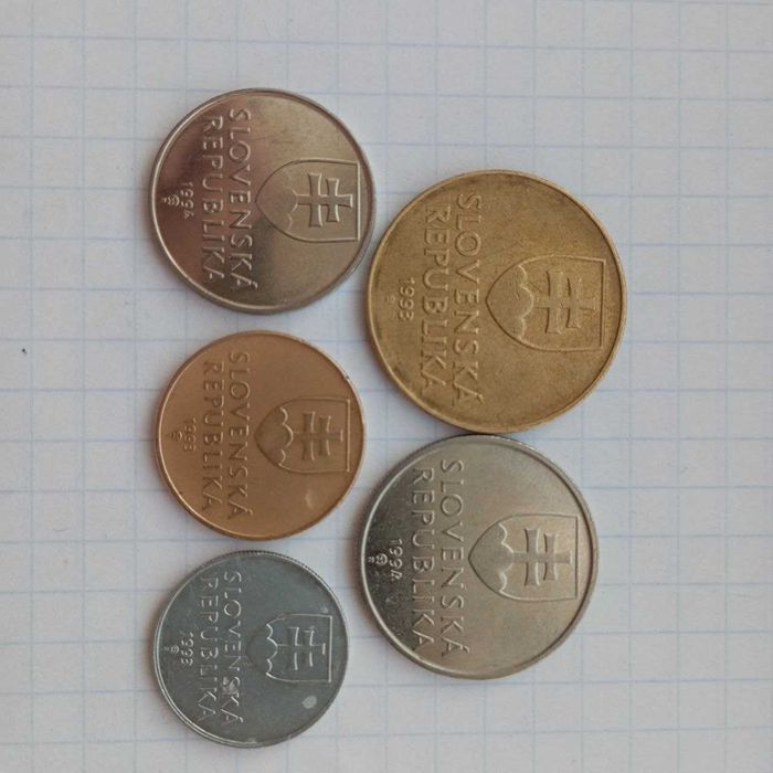 Продам наборы монет: Ирландия, Польша, Словакия,Коста -Рика