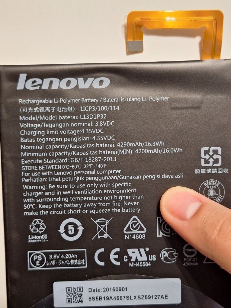 Планшет на деталі Lenovo Tab 2 A8-50F 16GB Black