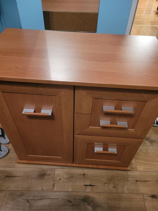 Sprzedam komodę stan dobry 150 zł