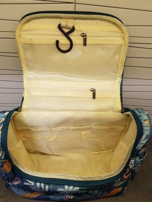 Kosmetyczka podróżna z haczykiem