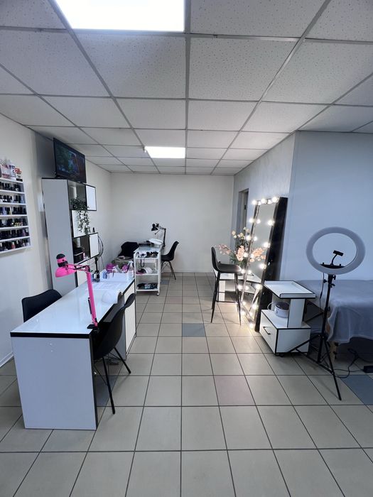 Оренда робочих місць у студії краси