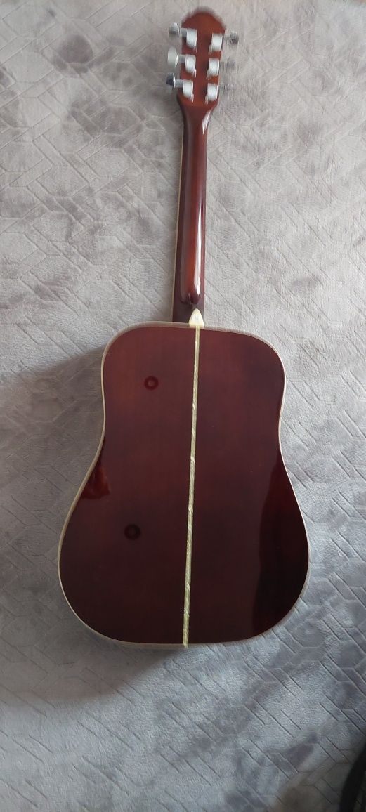 Gitara akustyczna