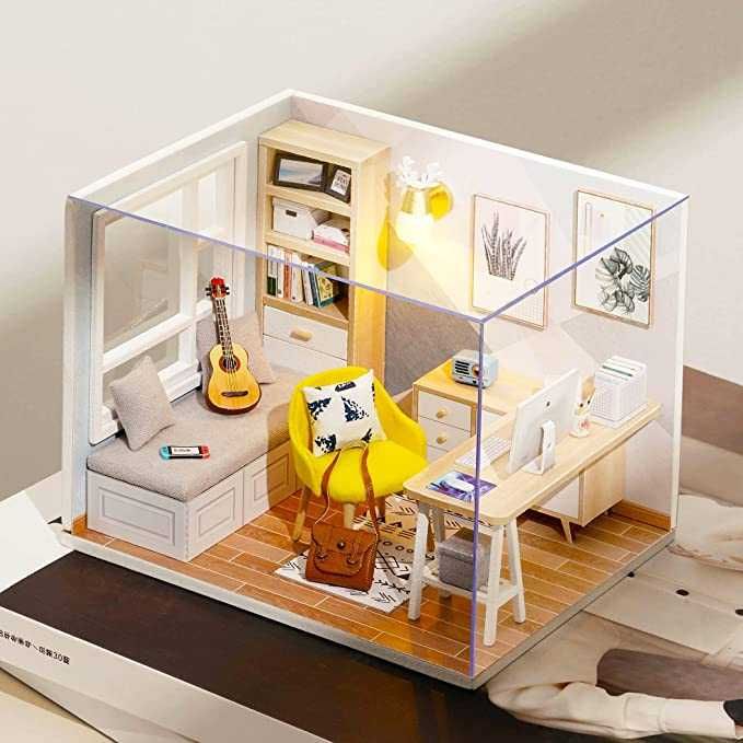 Miniaturowy domek dla lalek z drewnianymi meblami samodzielny montaż