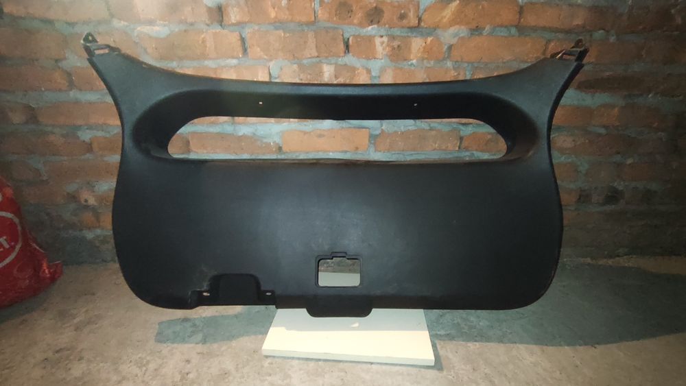 Обшивка кришки багажника Mitsubishi Eclipse  Cross