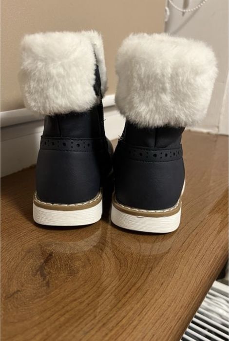 Нові зимові чобітки з нубука