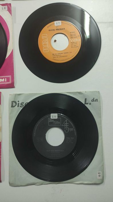 Discos antigos Vinil 7' single (pequenos)