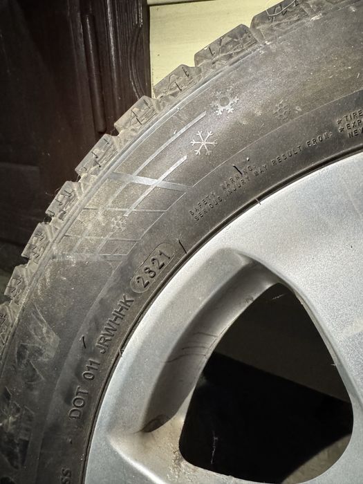 Зимові шини разом з дисками