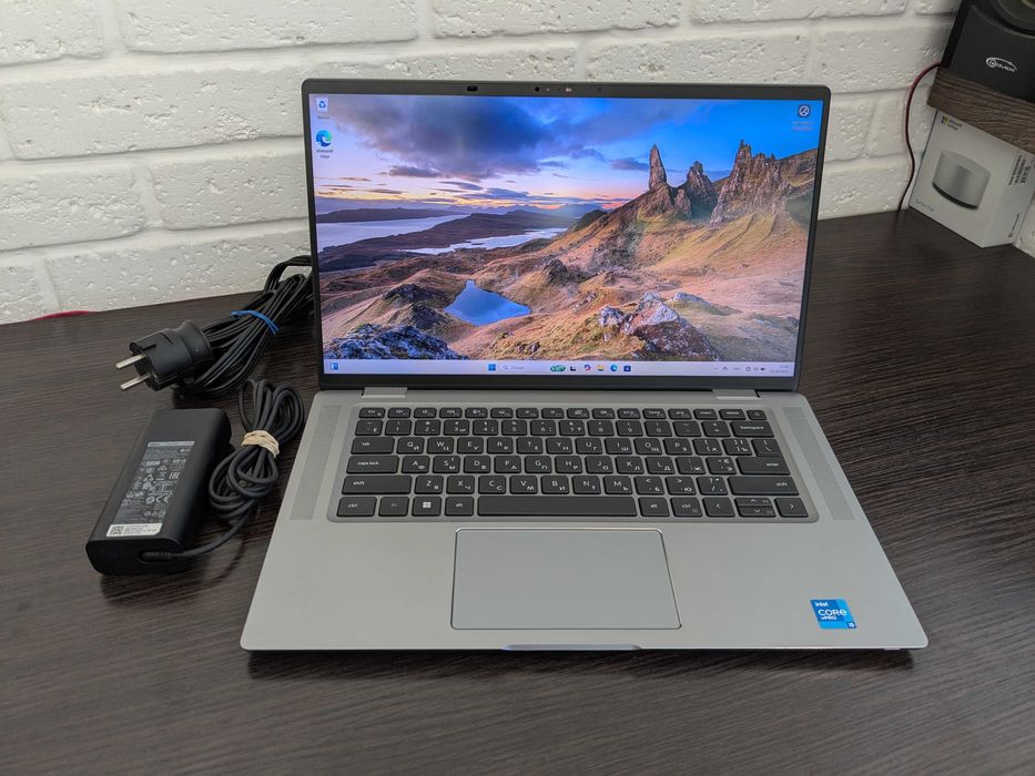 Dell Latitude 9520 - 15" - Core i5-1145G7/16gb/512gb #402