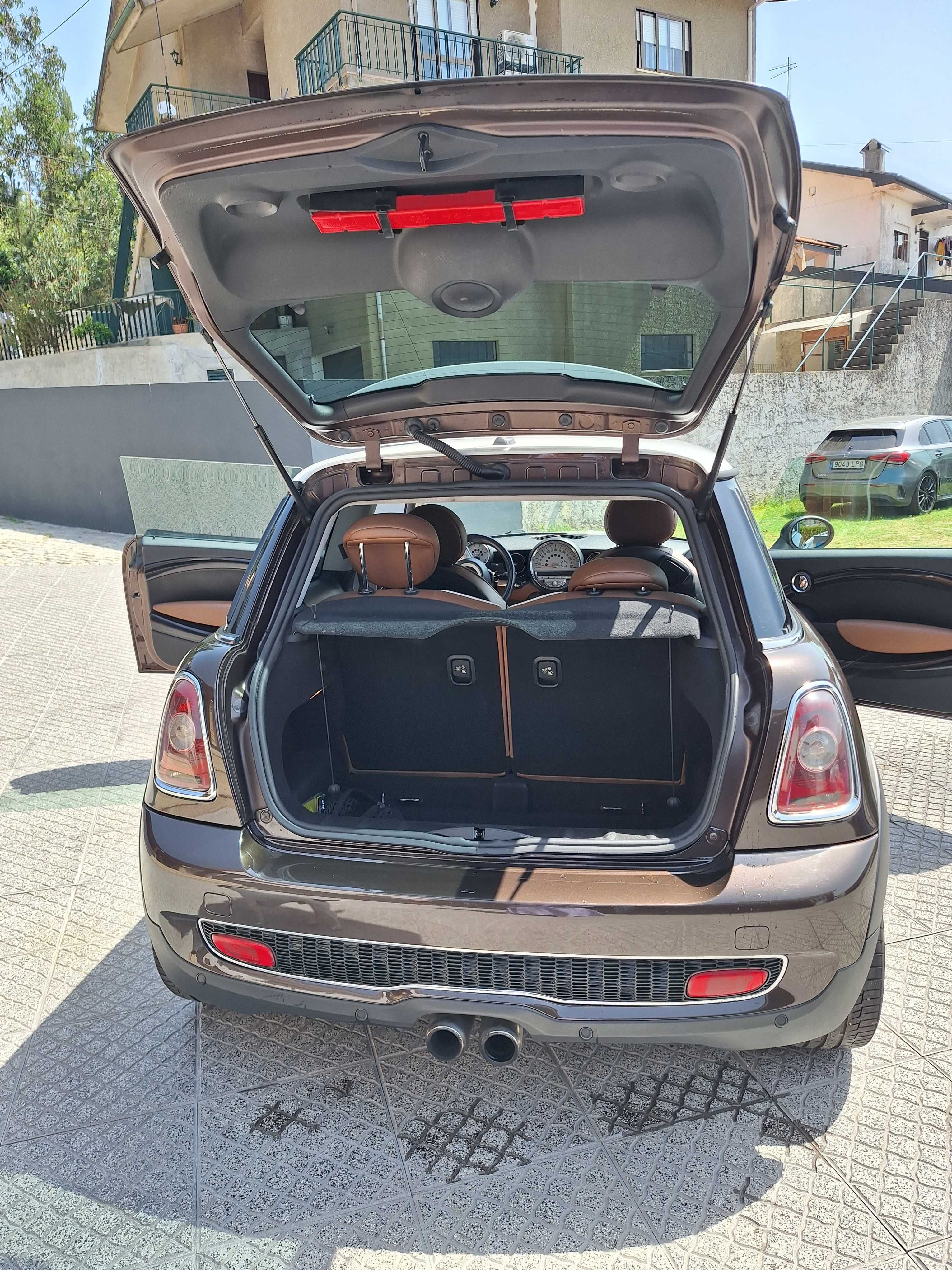 Mini cooper mayfair 50 anos