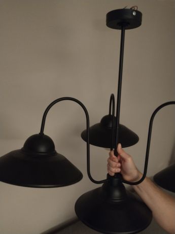 Lampa czarna metalowa industrialna loft