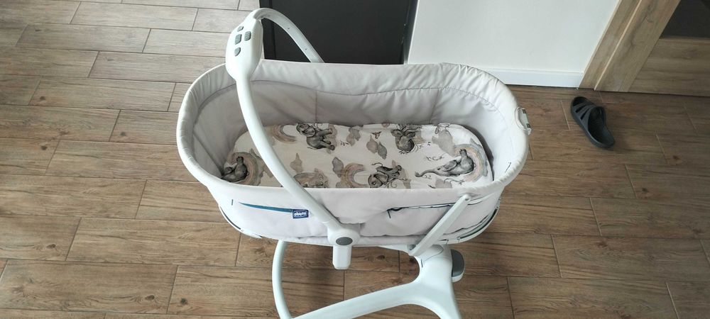 Chicco Baby Hug 4 w 1 kołyska, leżaczek, krzesełko