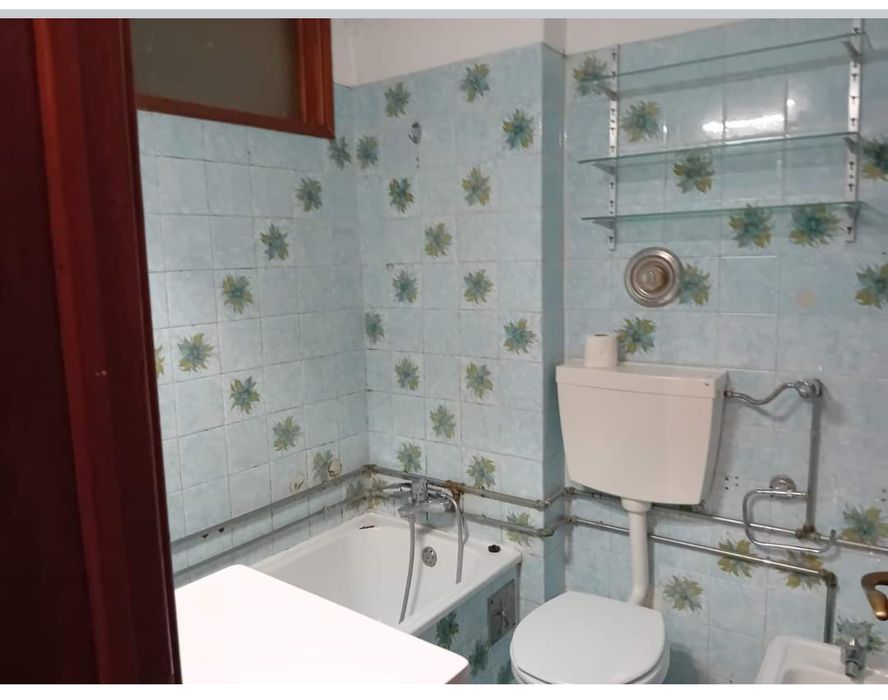 Quarto casal em praceta central de Setubal