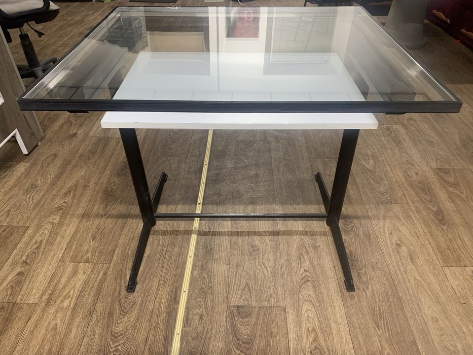 Офісний стіл Скляний