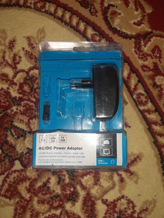 VIVANCO AC/DC CHARGER 2250mA black Universal use for USB devices