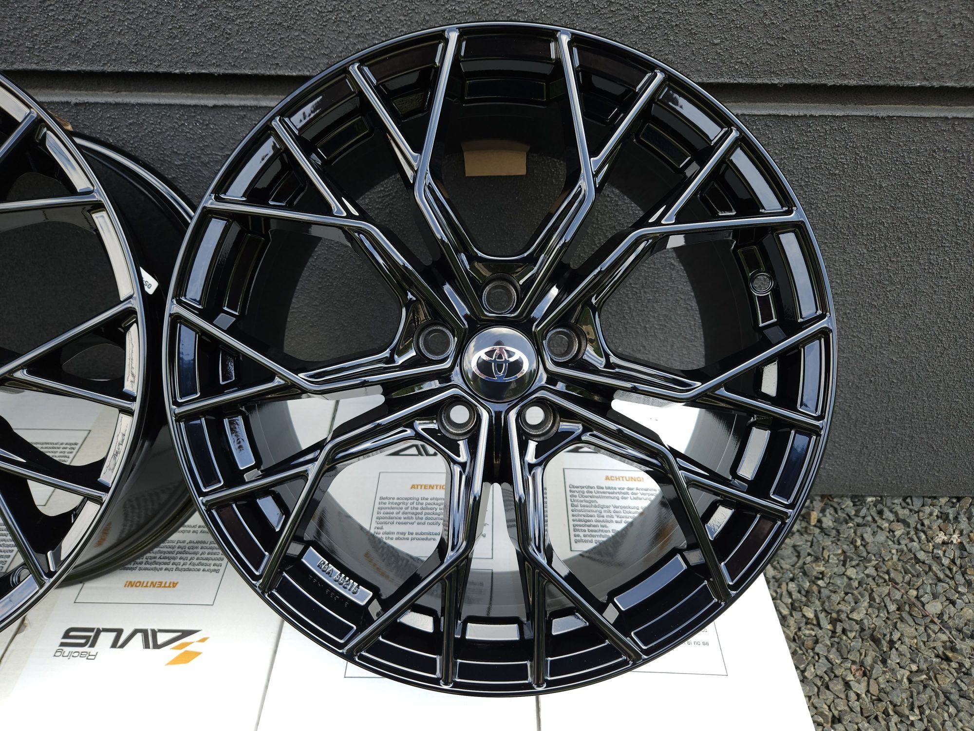 Toyota C-HR II 18 Nowe 5x114,3 RAV4 V Corolla Cross ET35 Felgi Czarne