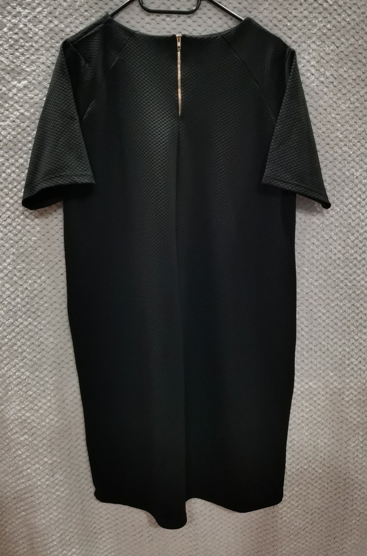 Sukienka damska, czarna, prosta, kr.rękaw, kieszenie Pepco r. 42