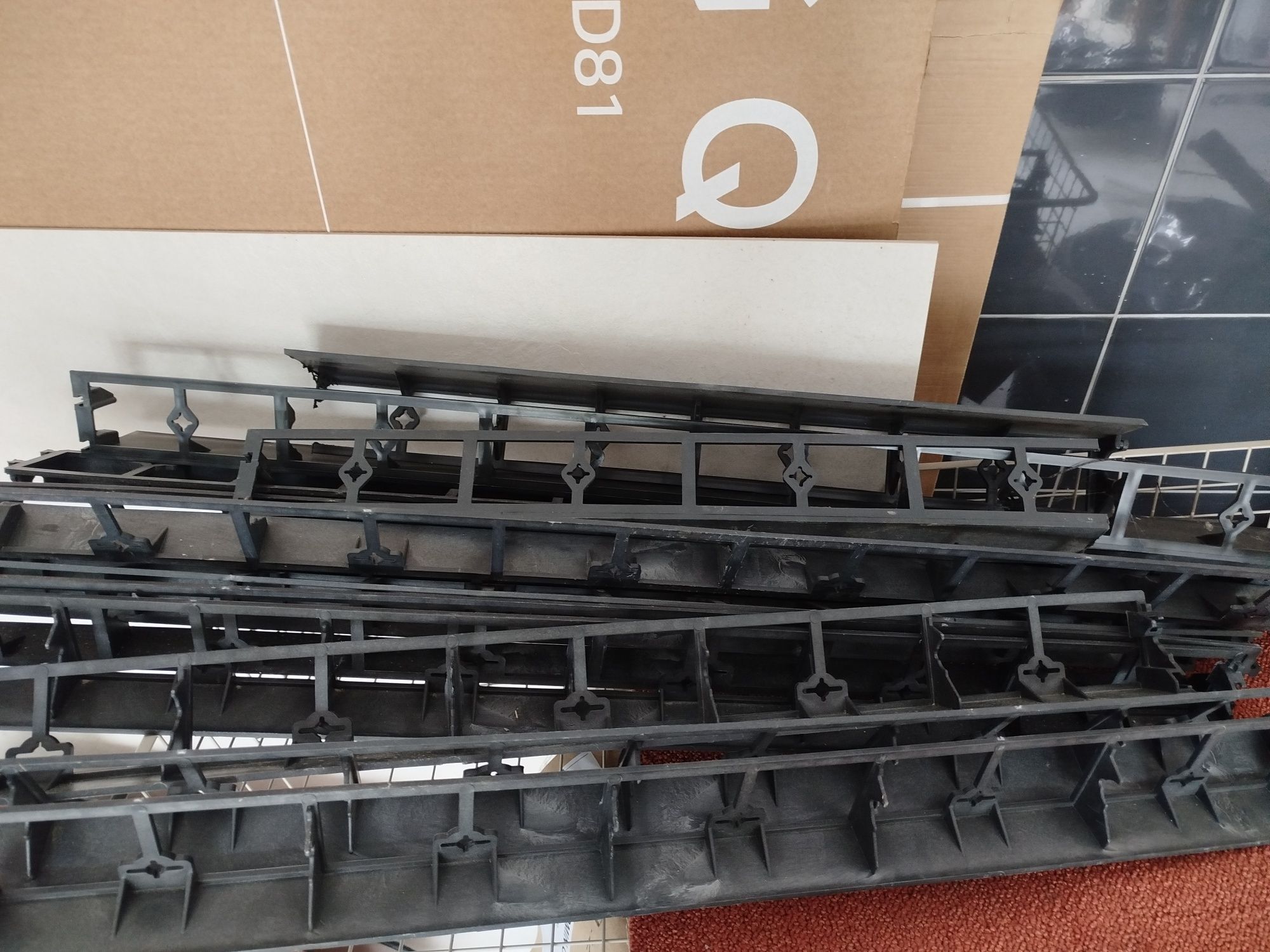 Obrzeża plastikowe 1m x 4,5cm 19sztuk Nowe
