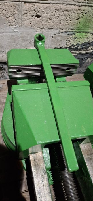 Станочные тиски, лещата, тески 25см, 250мм поворотные