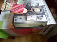 magnetofon antyczny z lat 70