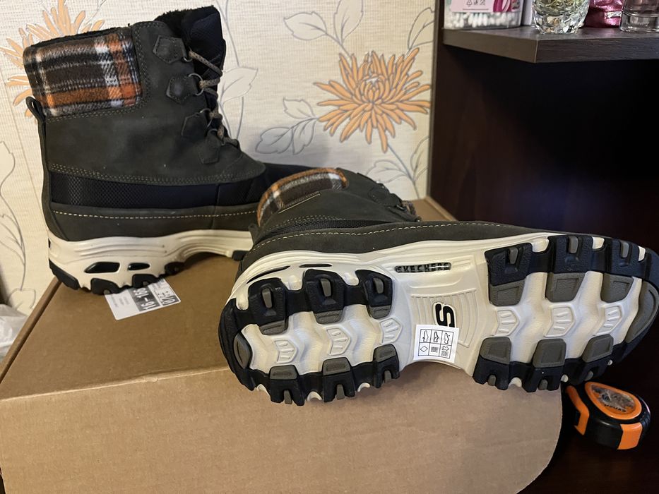 Зимові чоботи жіночі Skechers ботінки нові орігінал