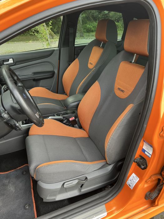 Ford Focus mk2 ST 270km