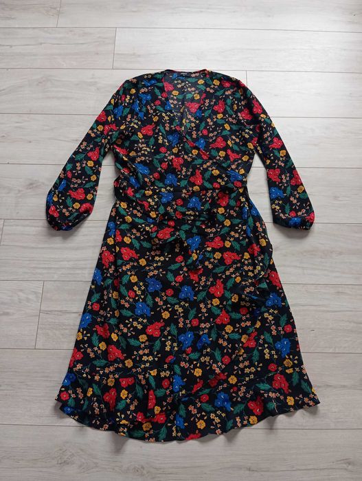 Sukienka w kwiaty 44 XXL
