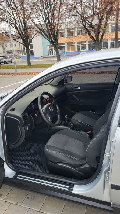 Volkswagen Passat b5 2.0 г/б