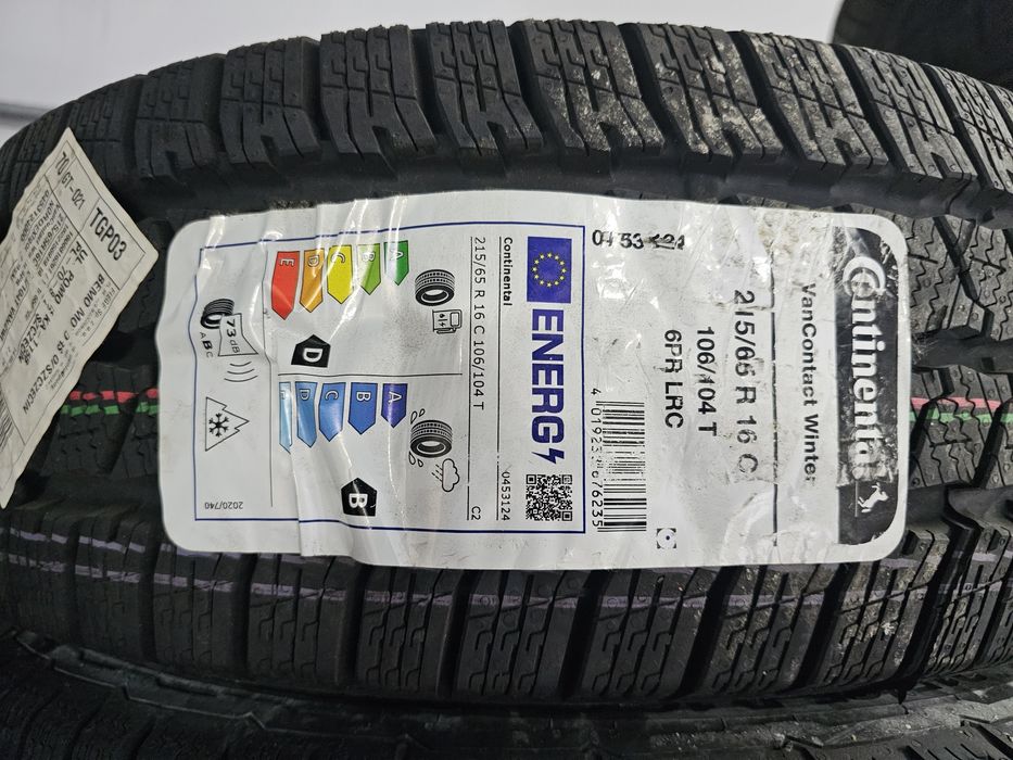 4x Opony Zimowe 215/65R16C Continental