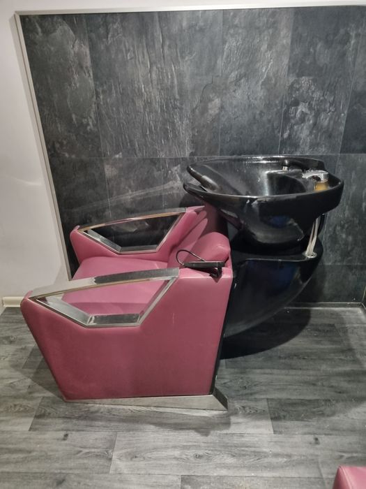 Wyposazenie salonu fryzjerskiego myjki fotele infrazon recepcja