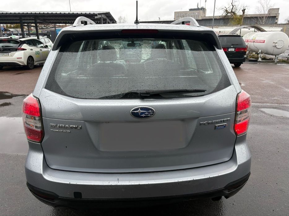 Разборка шрот деталі субуру форестер SJ  subaru forester EE20Z