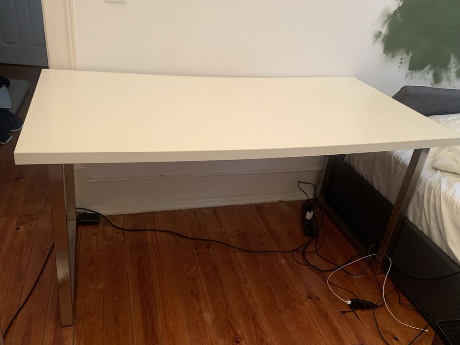 Secretaria com pernas de metal 150x75 ikea