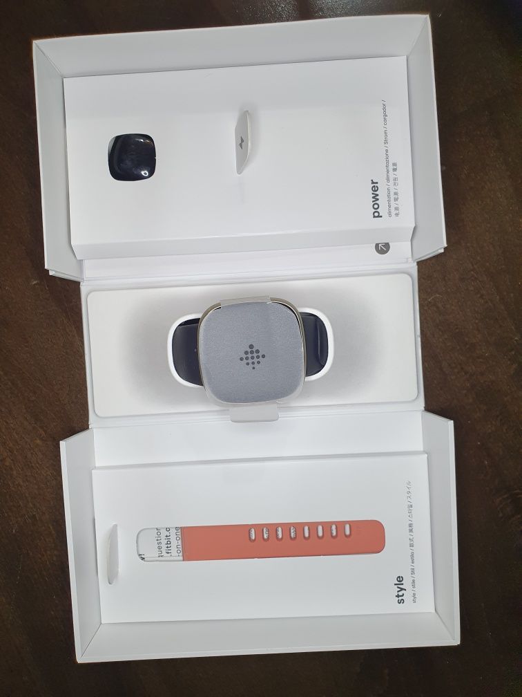 Смарт-годинник Fitbit Versa