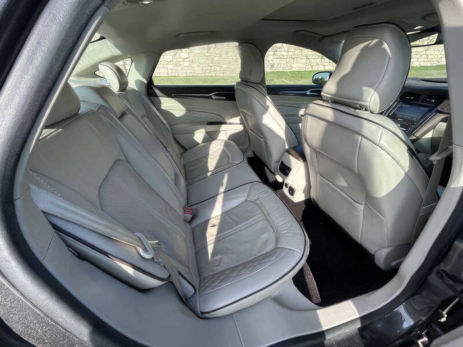 Ford Fusion Titanium      2017