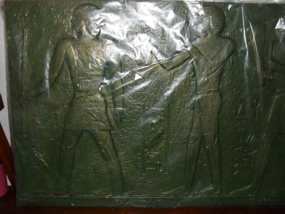 Quadro Egípcio, em metal (45x90)
