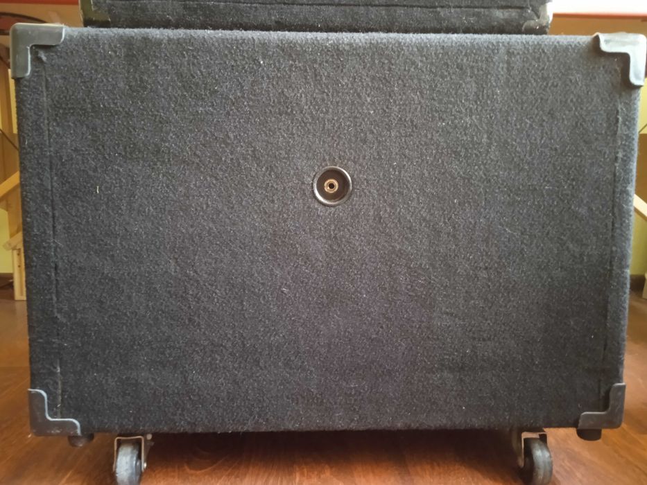 Комбопідсилювач "Laney RB4" evo1 (потужністю 165 W).