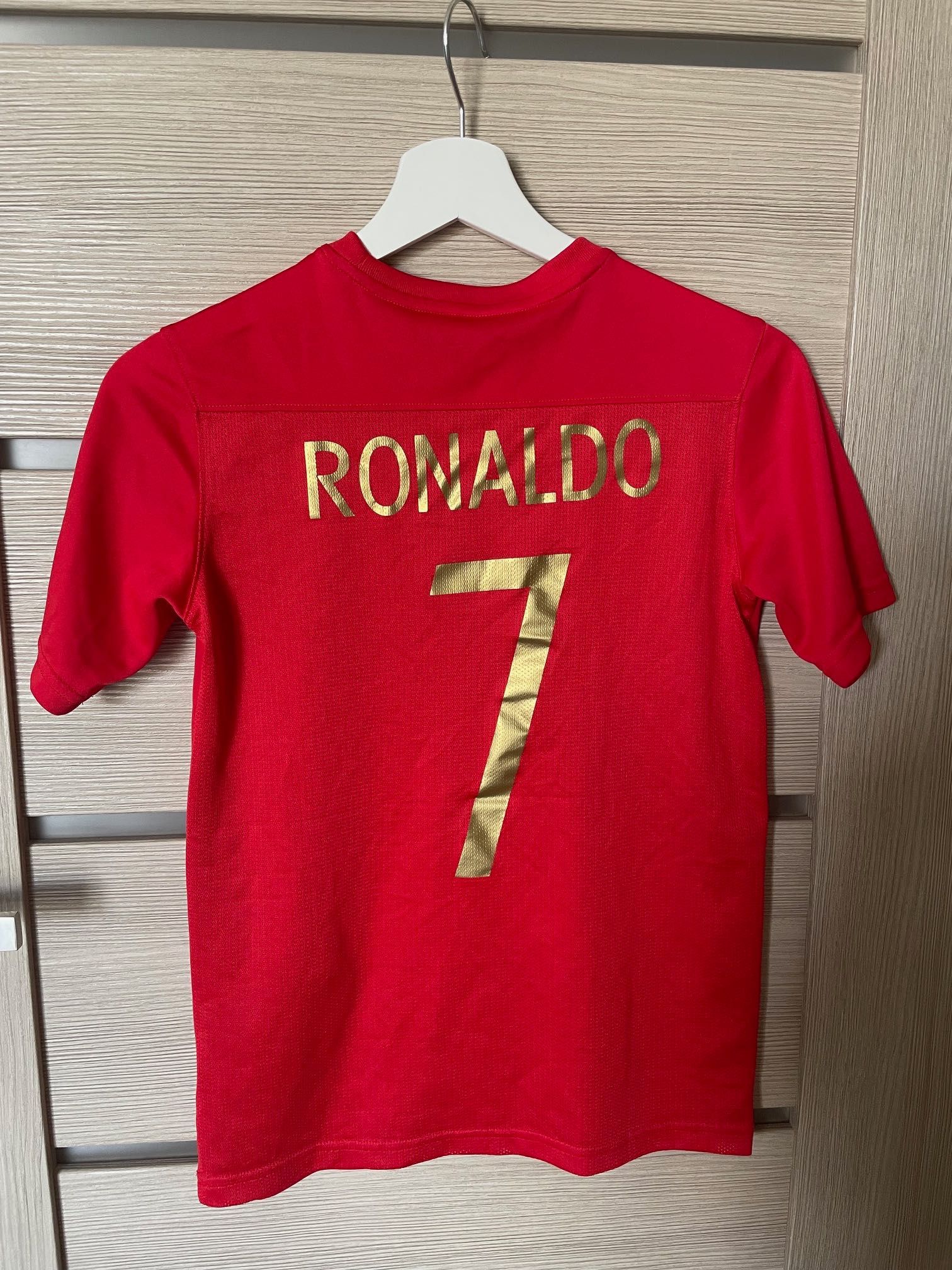 koszulki Arsenal, Ronaldo, Lewandowski, Nike, Adidas, chłopiec 10 lat