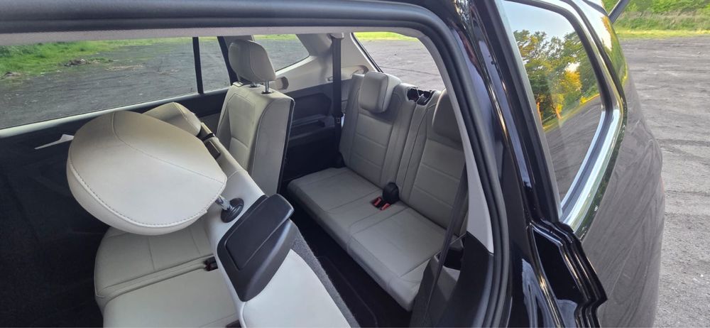 OKAZJA! CZARNA PERŁA! 7-osobowy VW Tiguan, białe skóry, 2019