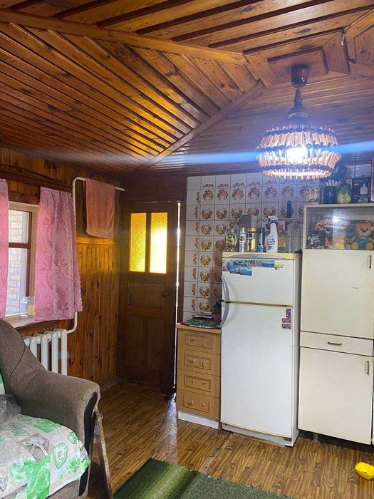 Цегляний будинок у Полтавській області