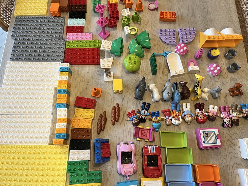 LEGO DUPLO zestaw ok. 180 elementów