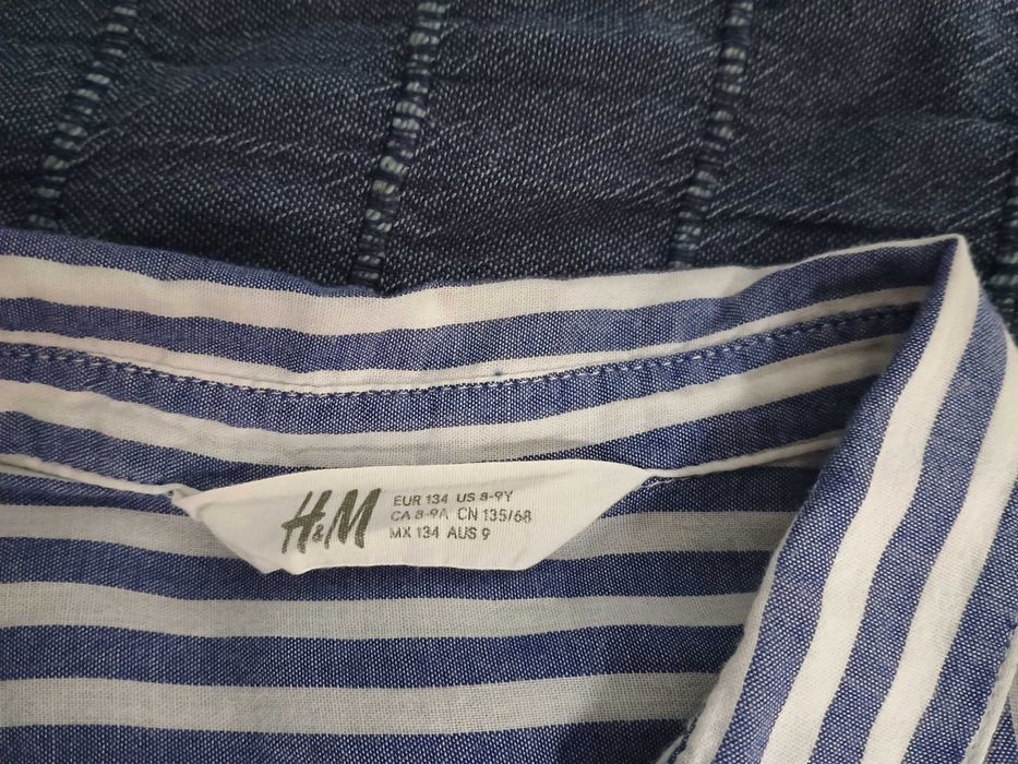 Koszula H&M dziewczęca kołnierzyk długi rękaw biała niebieska 134 cm