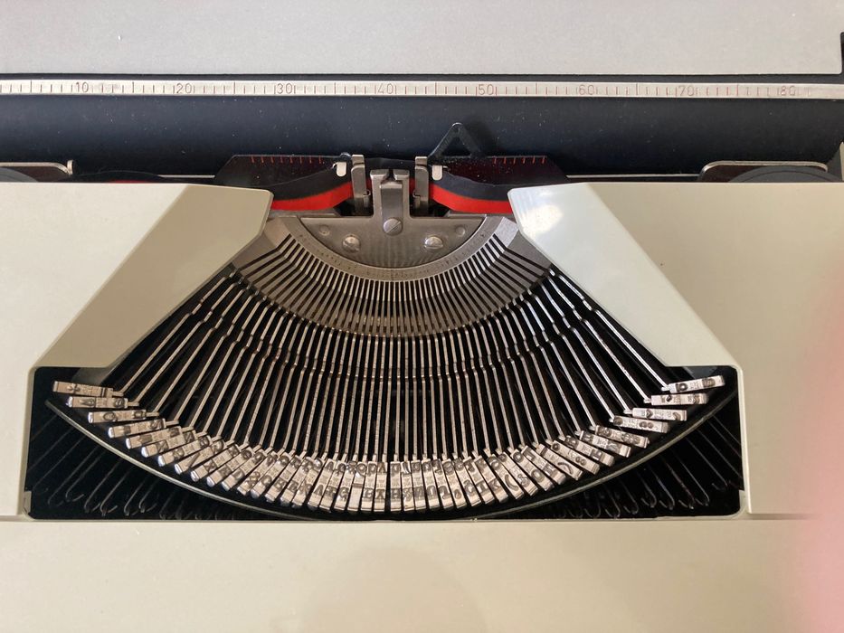 Máquina de Escrever   ***   Alpha  500  T