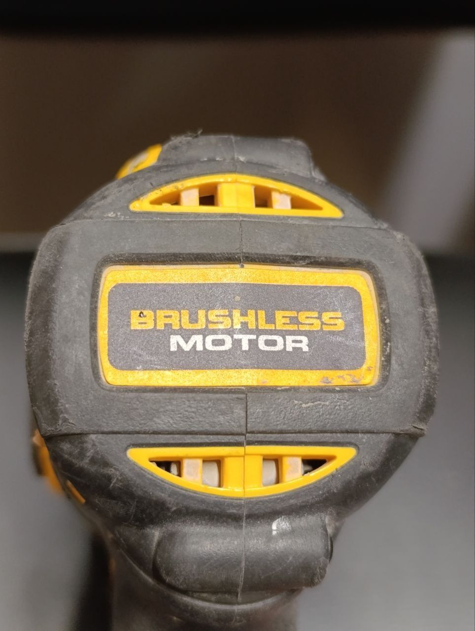 Акумуляторний шурупокрут DeWalt DcD796