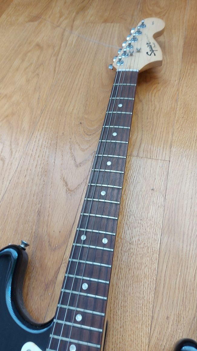 Гітара Squier affinity ( 2006 року) + emg set.