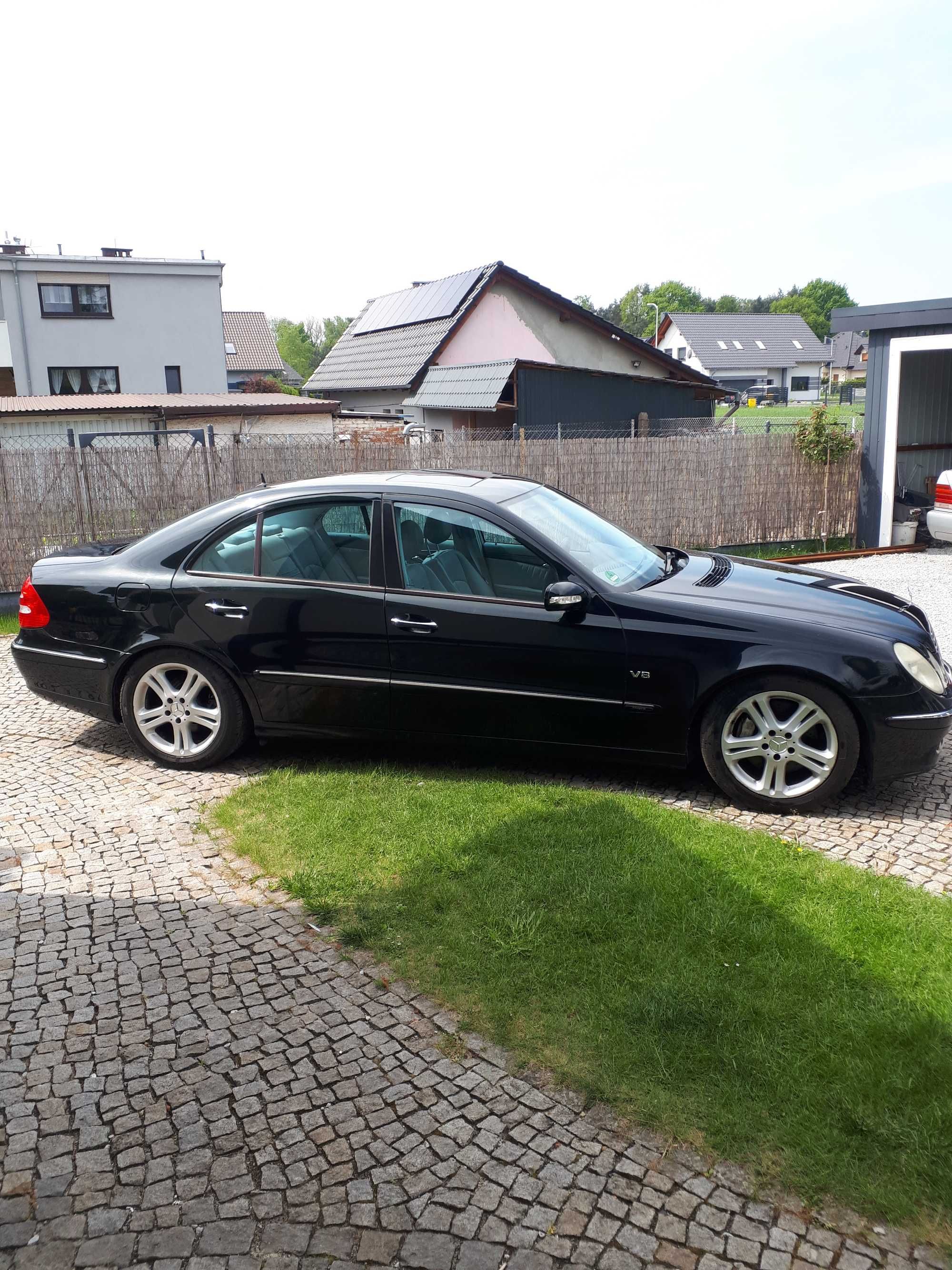 Mercedes-Benz E 500 avantgarde lakier 185U bezwypadkowy