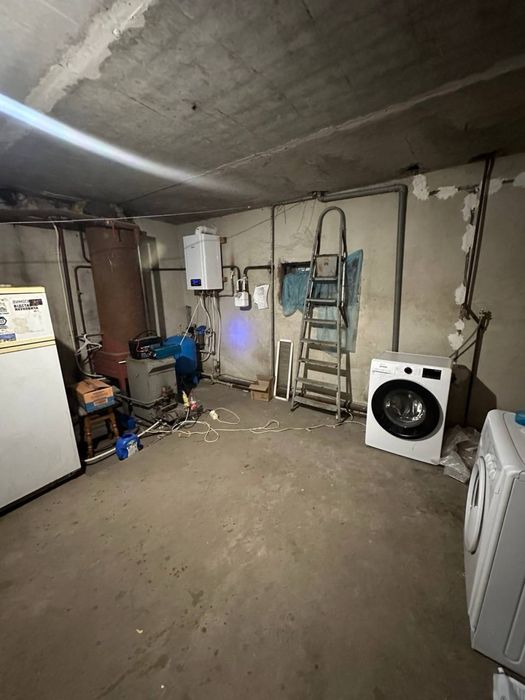 Продам 2х поверховий буд на Карбишева