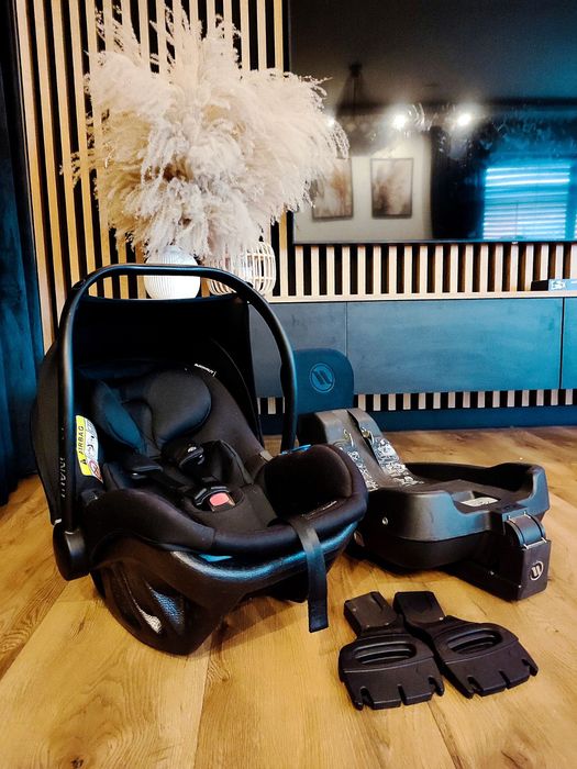 Fotelik Avionaut Pixel z bazą Isofix + adaptery