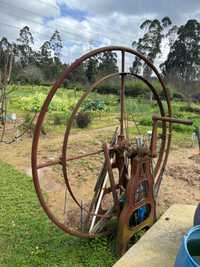 Roda bomba de água antiga