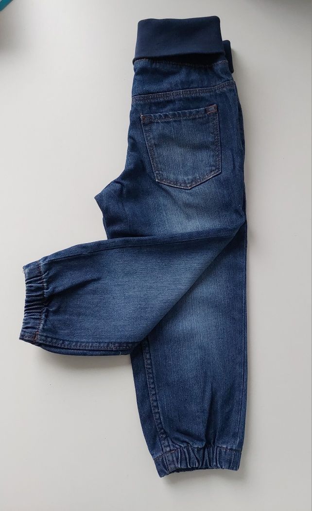Spodnie jeansowe r. 92
